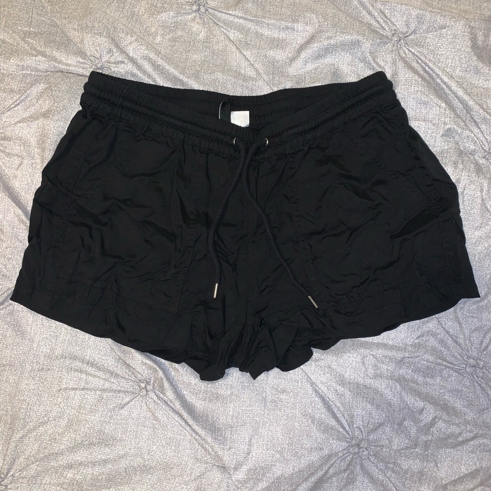H&M Black Shorts sz 6